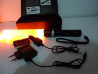 Lanterna Tática Tipo Swat Flashlight 15000 W C/ Sinalizador